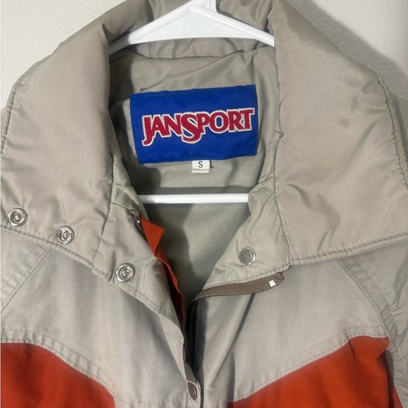 Vintage Jansport Beige and Orange Jacket - Picture 4 of 10